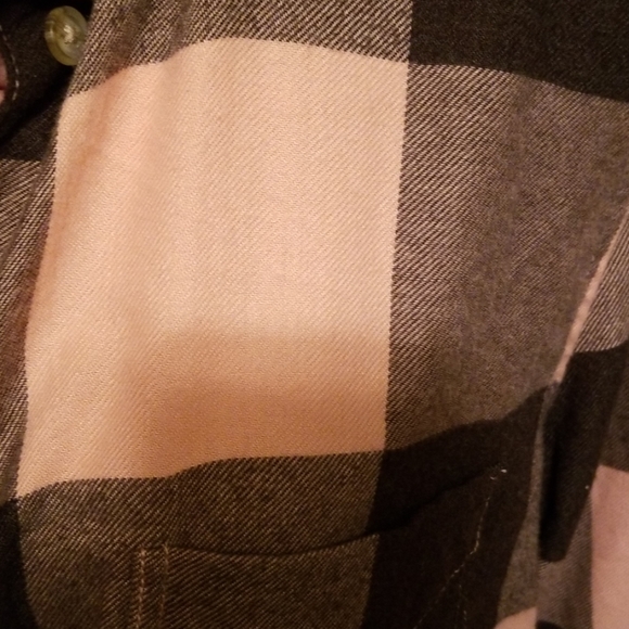 🧡New American Eagle shirt🧡 - Picture 4 of 8